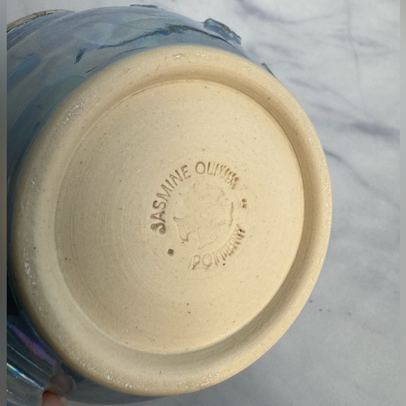 Jasmine Olivia Periwinkle White Gold Crystal Mug - Picture 5 of 6